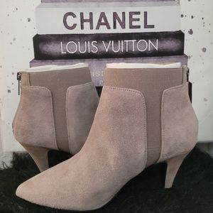 Bandolino Womens Bari Suede Pointed Toe Booties Taupe 6M